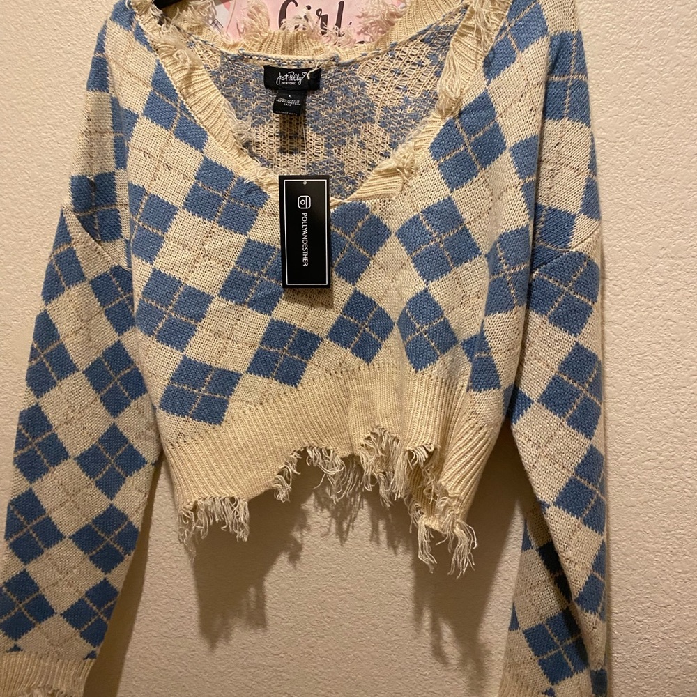 Cute cropped sweater